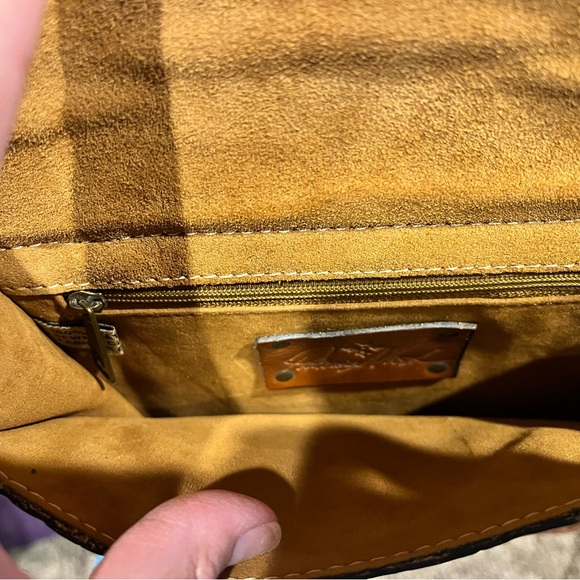 PATRICIA NASH LEATHER TRAVEL PURSE - Picture 5 of 6